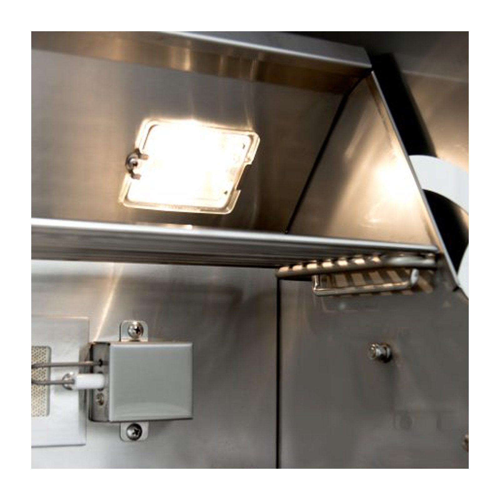 Blaze Professional LUX 34-Inch 3 Burner Built-In Gas Grill With Rear Infrared Burner (Natural Gas)